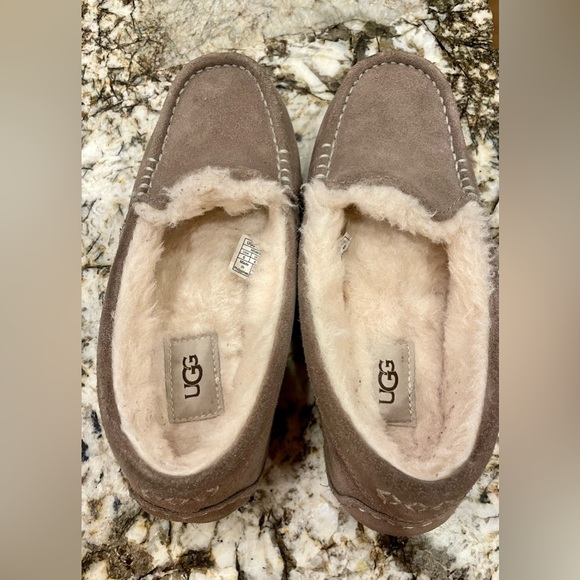 Women's UGG Chestnut Ansley Slippers- size 6- #1106878. - Picture 6 of 13